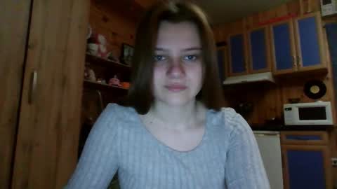 little_shygirl_ online show from 10/16/25, 02:12