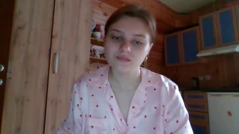 little_shygirl_ online show from 10/18/25, 04:59