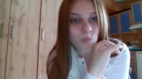 little_shygirl_ online show from 10/24/25, 11:39