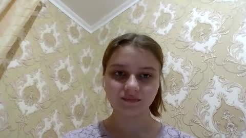 little_shygirl_ online show from 01/10/26, 04:47