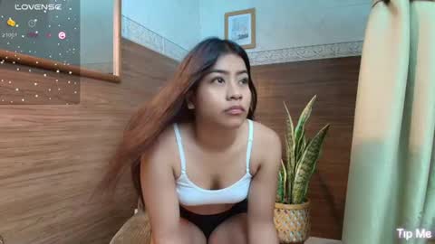 Mariana online show from 06/25/26, 01:04