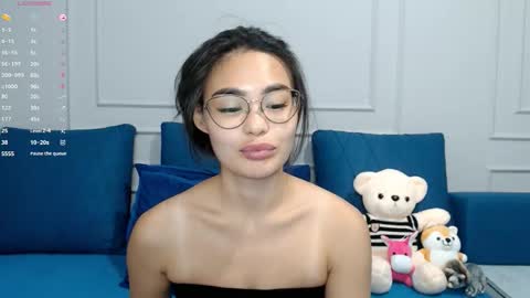 Snapshot of little_v1rgin_angel chatting on 09/27/25, 02:55 Kwan online show from 09/27/25, 02:55