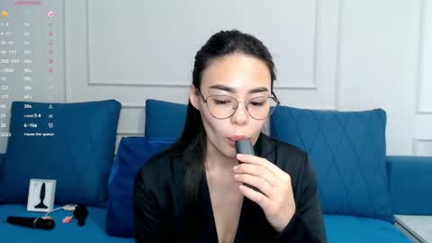 Kwan online show from 03/22/26, 12:41