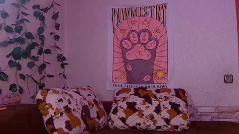 Sofia online show from 02/06/25, 06:46