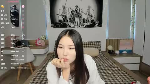 Snapshot of little_yena chatting on 02/25/26, 06:12 Yena and Gabby online show from 02/25/26, 06:12