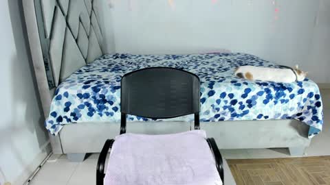 Abbie online show from 12/10/24, 12:28