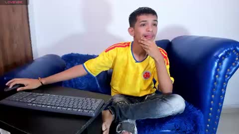 Snapshot of littlecum18 chatting on 07/03/26, 12:22 Pipe online show from 07/03/26, 12:22