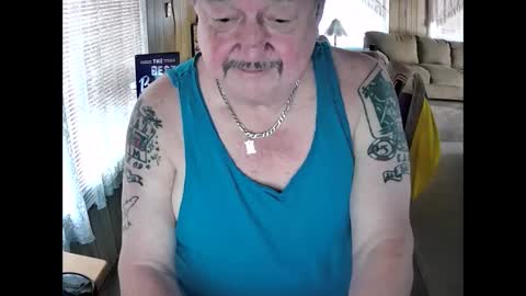 Littled83057 online show from 10/02/25, 05:42