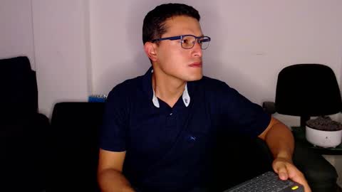 Manu online show from 12/04/25, 02:54