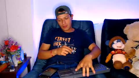 Snapshot of littledicklatin chatting on 05/18/26, 02:51 Manu online show from 05/18/26, 02:51