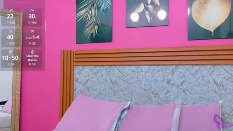Snapshot of littlee_emilyy_ chatting on 05/12/26, 12:46 Emily online show from 05/12/26, 12:46