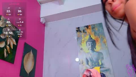 Snapshot of littlee_emilyy_ chatting on 07/10/26, 01:03 Emily online show from 07/10/26, 01:03
