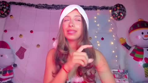 Snapshot of littlee_emma_ chatting on 12/24/24, 09:50 littlee_emma_ online show from 12/24/24, 09:50