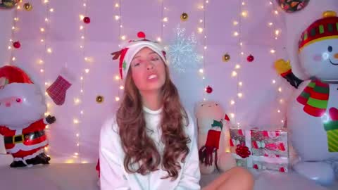 Snapshot of littlee_emma_ chatting on 12/30/24, 09:16 littlee_emma_ online show from 12/30/24, 09:16