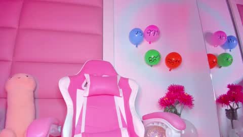 Snapshot of littlee_emma_ chatting on 02/09/25, 06:33 littlee_emma_ online show from 02/09/25, 06:33