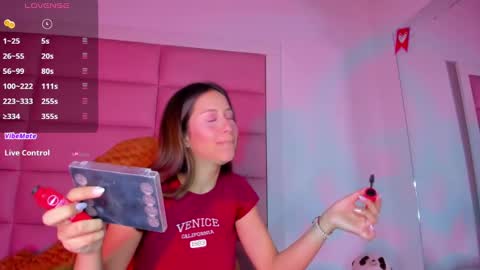 Snapshot of littlee_emma_ chatting on 02/22/25, 03:23 littlee_emma_ online show from 02/22/25, 03:23