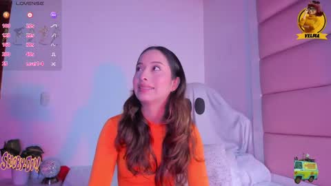 Snapshot of littlee_emma_ chatting on 10/06/25, 12:19 littlee_emma_ online show from 10/06/25, 12:19