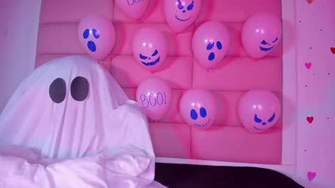 Snapshot of littlee_emma_ chatting on 10/12/25, 03:16 littlee_emma_ online show from 10/12/25, 03:16