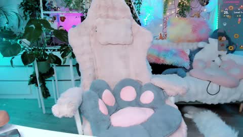 Riza Riri Puff  online show from 02/03/25, 08:24