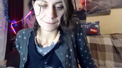 Snapshot of littlehappines chatting on 01/19/25, 02:28 littlehappines online show from 01/19/25, 02:28