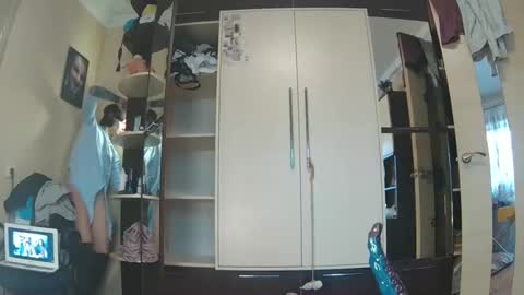 littlehappines online show from 04/13/26, 03:17