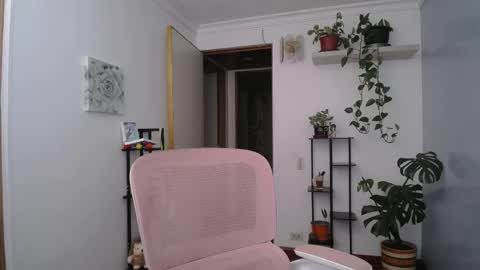 Snapshot of littlelaksmi chatting on 05/12/26, 11:02 Laksmi online show from 05/12/26, 11:02