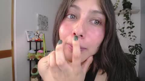Snapshot of littlelaksmi chatting on 06/18/26, 10:25 Laksmi online show from 06/18/26, 10:25