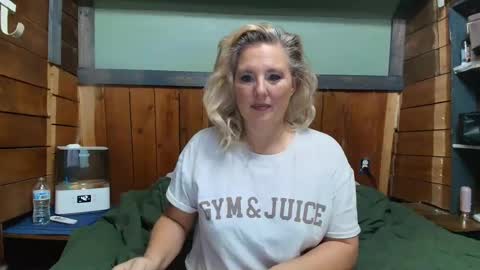 lisanixs online show from 02/05/26, 05:50