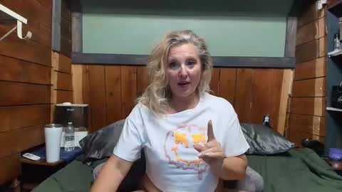 Snapshot of littlelisa1 chatting on 05/11/26, 12:38 lisanixs online show from 05/11/26, 12:38