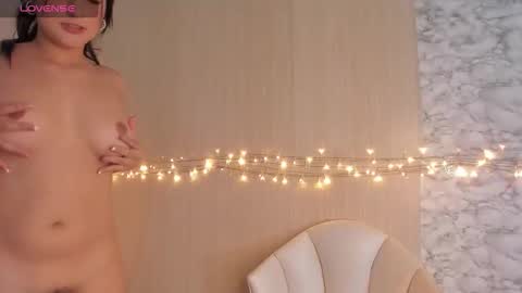 Snapshot of littlemelodii18 chatting on 12/16/25, 02:27 MELODY online show from 12/16/25, 02:27