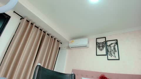 Sarahs Room online show from 03/01/25, 03:43