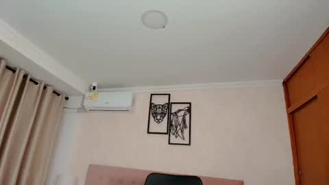 Sarahs Room online show from 09/29/25, 09:08