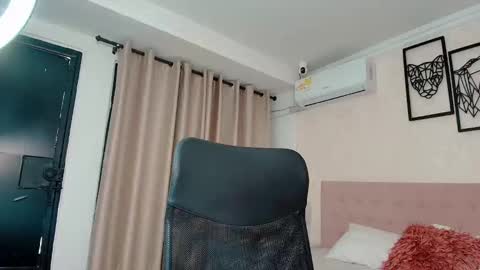 Sarahs Room online show from 10/01/25, 09:10