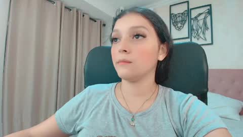 Sarahs Room online show from 05/12/26, 01:47