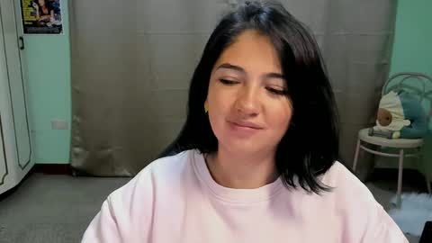 Mia  Wednesday to Sunday 730 am to 1030 am Colombian Hour D online show from 09/16/25, 06:14