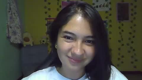 Mia  Wednesday to Sunday 730 am to 1030 am Colombian Hour D online show from 11/02/25, 10:01