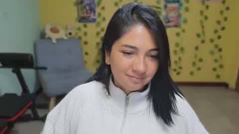 Mia  Wednesday to Sunday 730 am to 1030 am Colombian Hour D online show from 12/15/25, 03:33