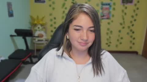 Mia  Wednesday to Sunday 730 am to 1030 am Colombian Hour D online show from 02/11/26, 03:22