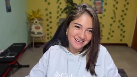 Mia  Wednesday to Sunday 730 am to 1030 am Colombian Hour D online show from 02/20/26, 06:26