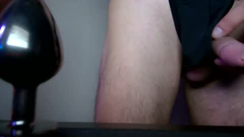 Snapshot of littleprincegotkinky chatting on 10/04/25, 03:48 yettobebroken online show from 10/04/25, 03:48