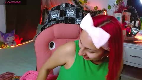 Snapshot of littlerouse_ chatting on 12/21/25, 10:50 Ruby Rouse online show from 12/21/25, 10:50