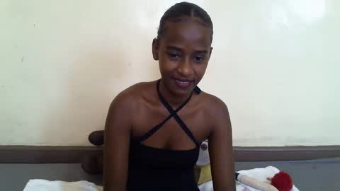 littlesandie online show from 02/01/25, 06:54