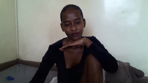 littlesandie online show from 02/03/25, 08:02