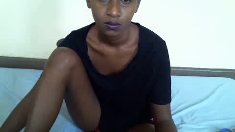 littlesandie online show from 02/08/25, 05:51