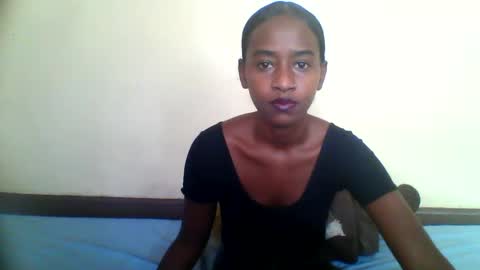 littlesandie online show from 02/12/25, 05:15