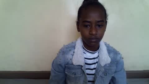 littlesandie online show from 11/01/25, 05:53