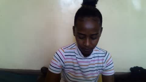 littlesandie online show from 11/17/25, 05:24