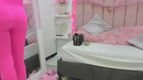  sofii  online show from 01/06/26, 08:23