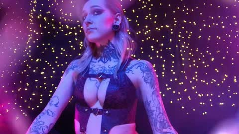 Niki  free tg channel with some photos gifs and info about streams  online show from 02/14/26, 10:56