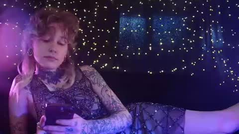 Snapshot of littlespacemouse chatting on 07/06/26, 08:33 Niki free tg channel with some photos gifs and info about streams online show from 07/06/26, 08:33